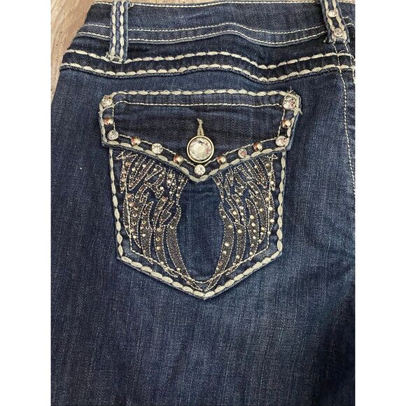 LA Idol Mid Rise Capri Jeans Rhinestone Embroidered Women’s Junior’s Sz 15 - Picture 6 of 7